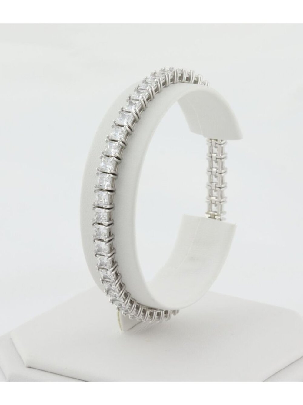 Sterling Silver Sparkly Brilliant Princess Cut Cubic Zirconia Tennis Bracelet - Picture 4 of 8